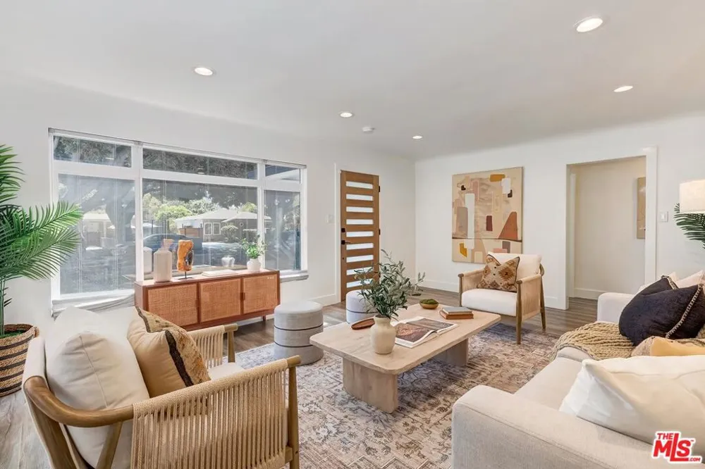3037 Delaware Avenue Santa Monica, CA 90404