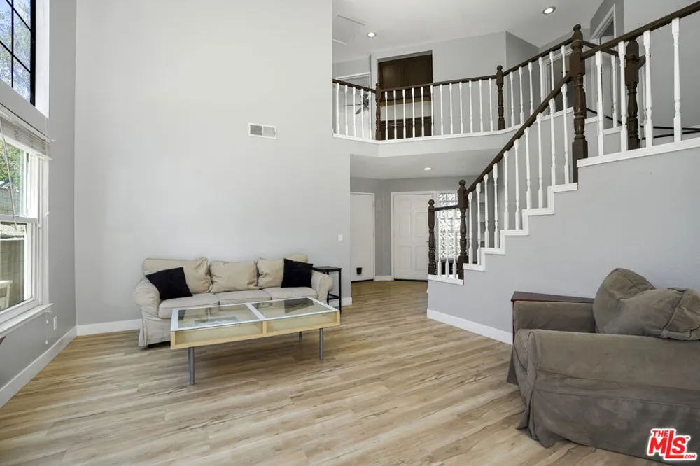 28602 Heather Lane Castaic, CA 91384