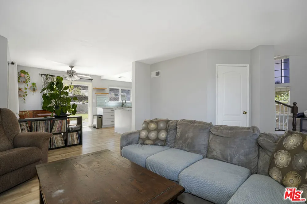 28602 Heather Lane Castaic, CA 91384