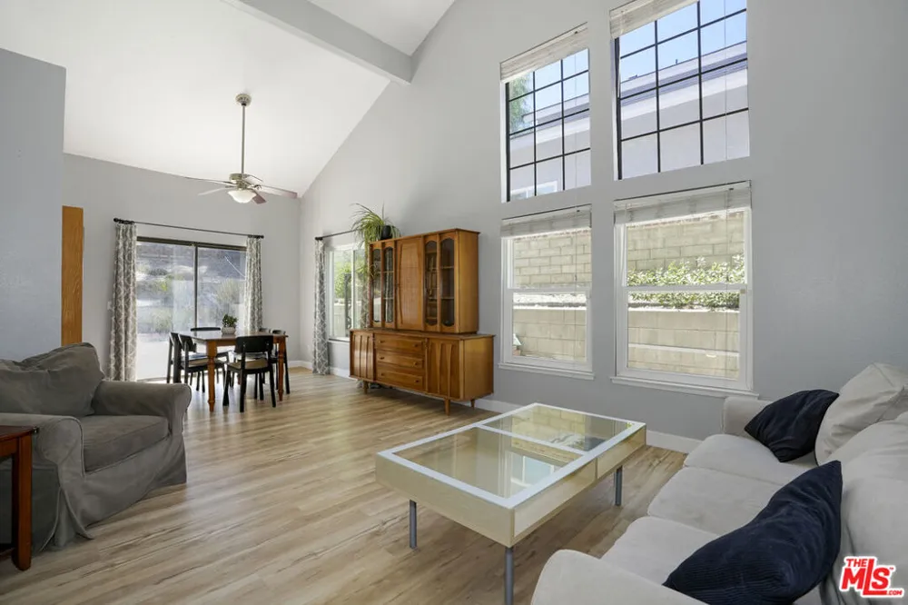 28602 Heather Lane Castaic, CA 91384