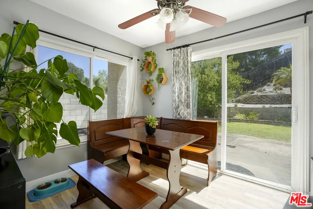 28602 Heather Lane Castaic, CA 91384