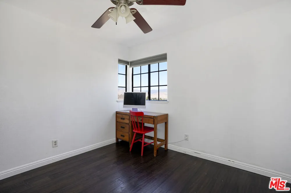28602 Heather Lane Castaic, CA 91384