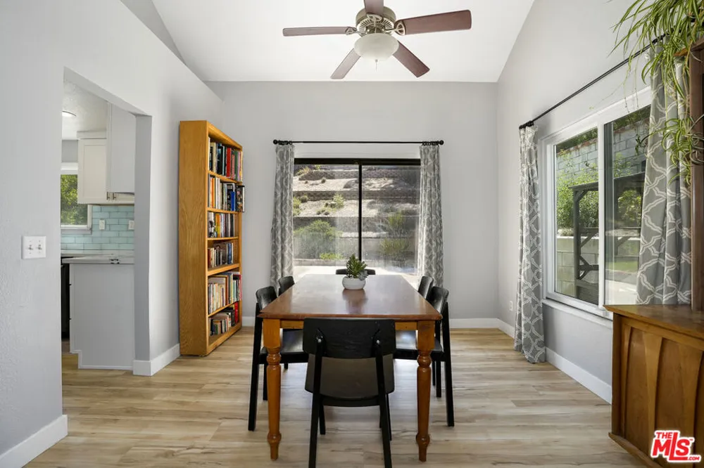 28602 Heather Lane Castaic, CA 91384