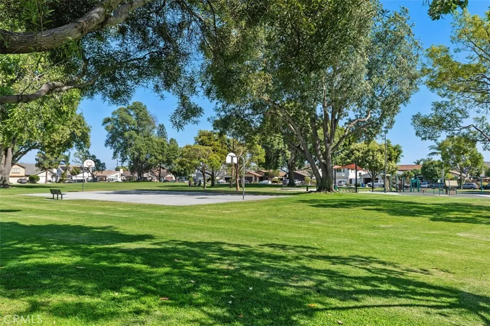 6111 Leyte Cypress, CA 90630