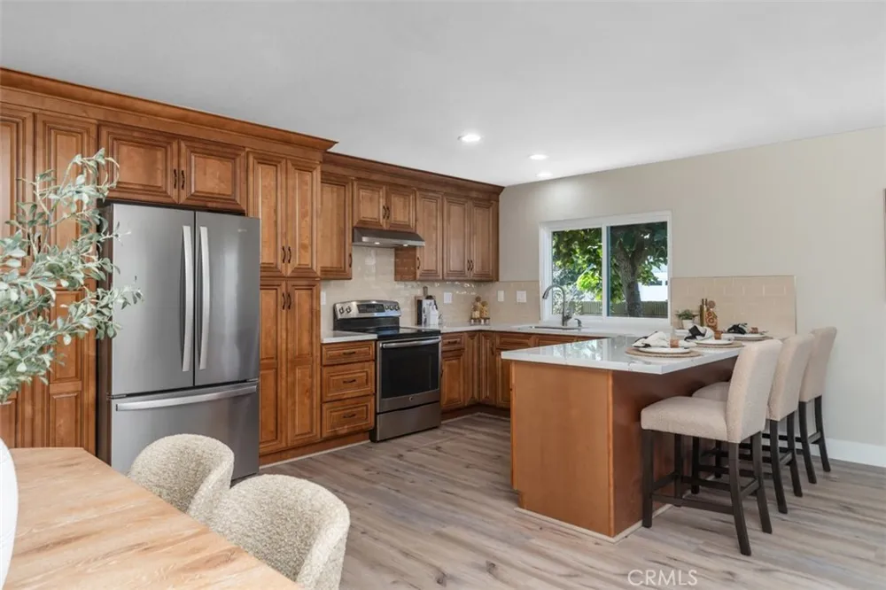 6111 Leyte Cypress, CA 90630