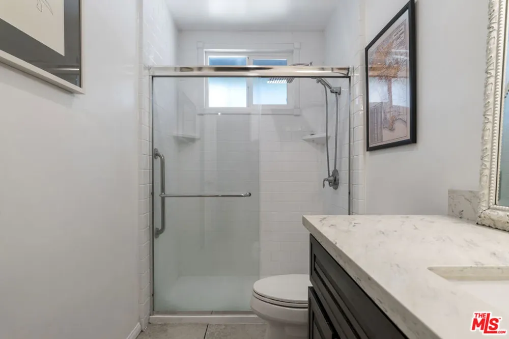 5636 Valley Circle Boulevard Los Angeles, CA 91367