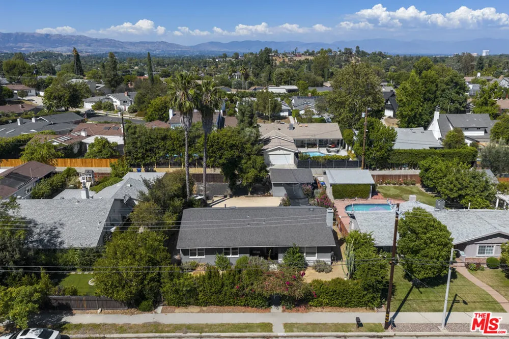5636 Valley Circle Boulevard Los Angeles, CA 91367