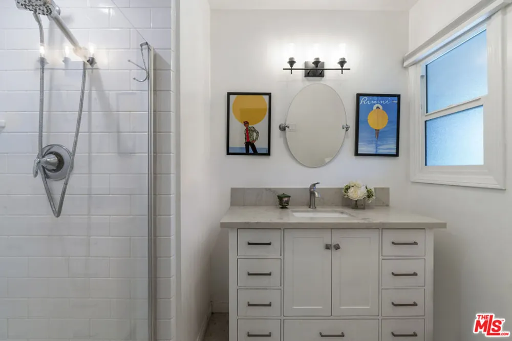 5636 Valley Circle Boulevard Los Angeles, CA 91367