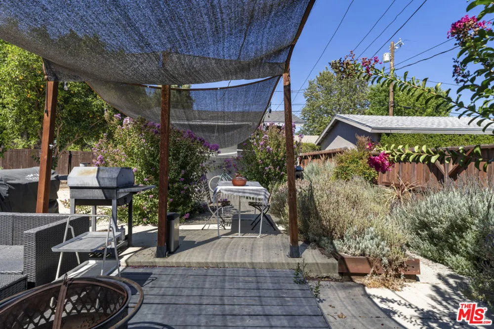 5636 Valley Circle Boulevard Los Angeles, CA 91367