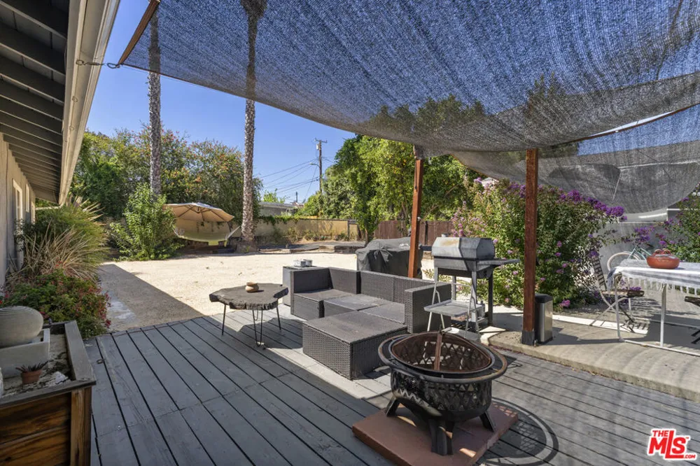 5636 Valley Circle Boulevard Los Angeles, CA 91367