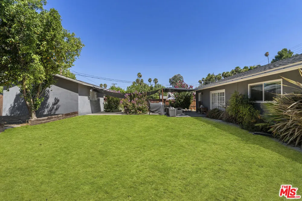 5636 Valley Circle Boulevard Los Angeles, CA 91367