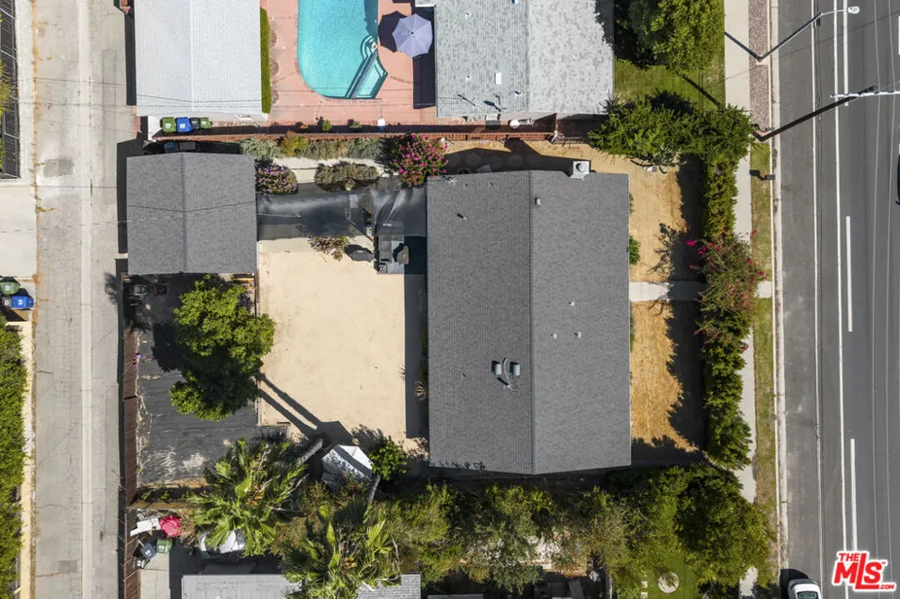 5636 Valley Circle Boulevard Los Angeles, CA 91367