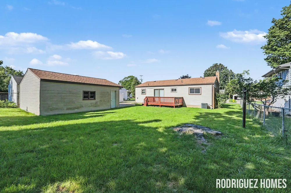 1732 Benjamin Avenue NE Grand Rapids, MI 49505