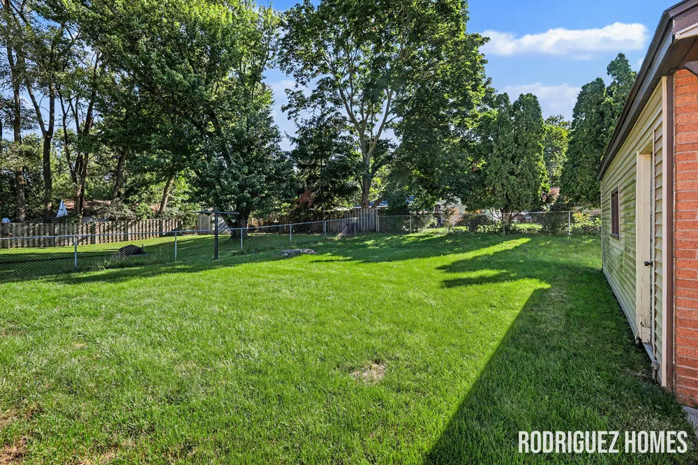1732 Benjamin Avenue NE Grand Rapids, MI 49505