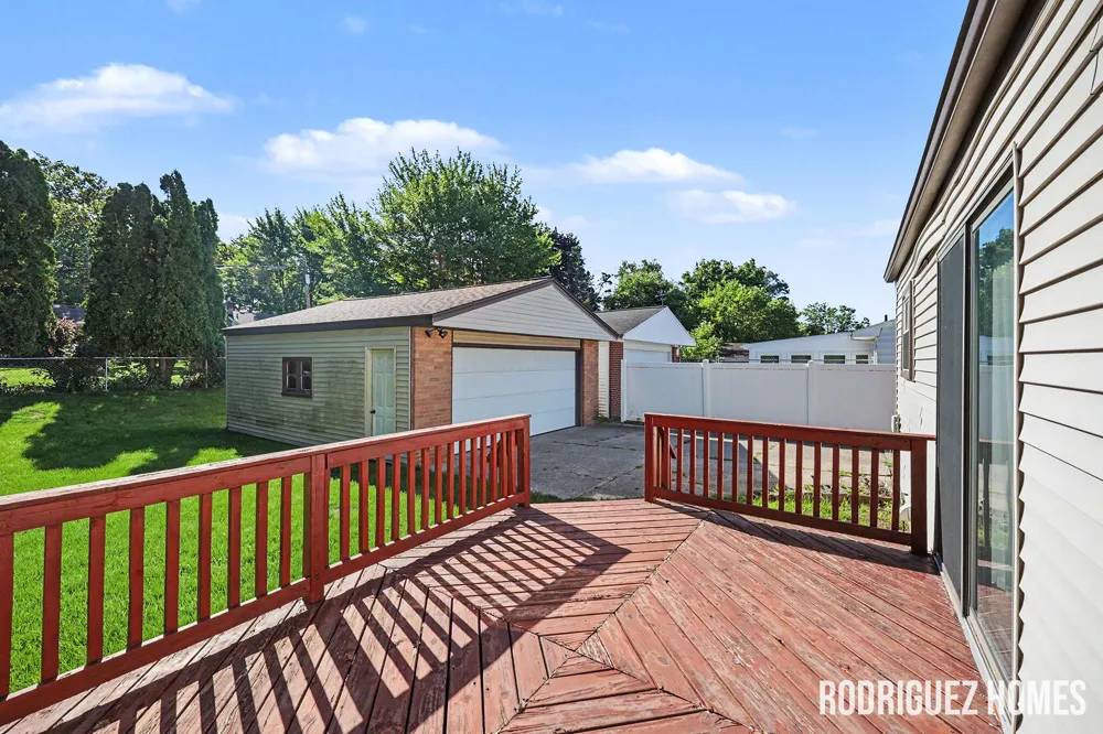 1732 Benjamin Avenue NE Grand Rapids, MI 49505