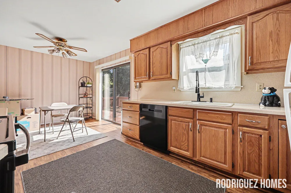 1732 Benjamin Avenue NE Grand Rapids, MI 49505
