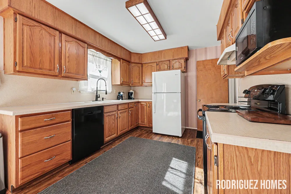1732 Benjamin Avenue NE Grand Rapids, MI 49505