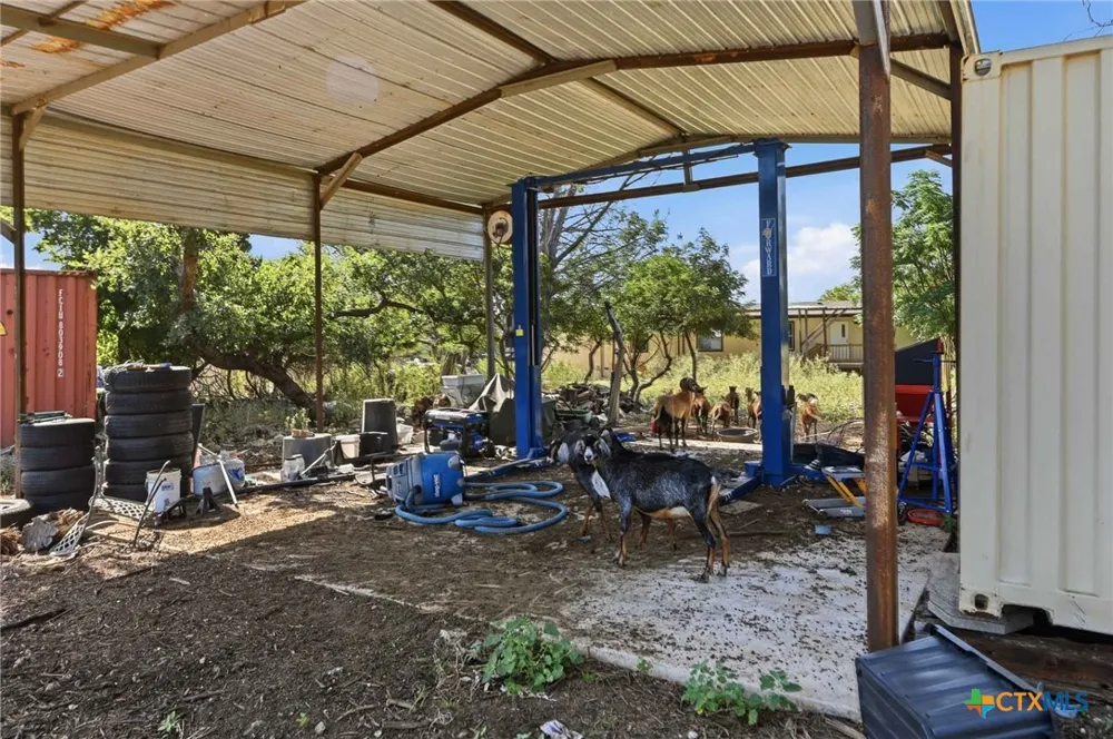 460 Vine Street Kerrville, TX 78028