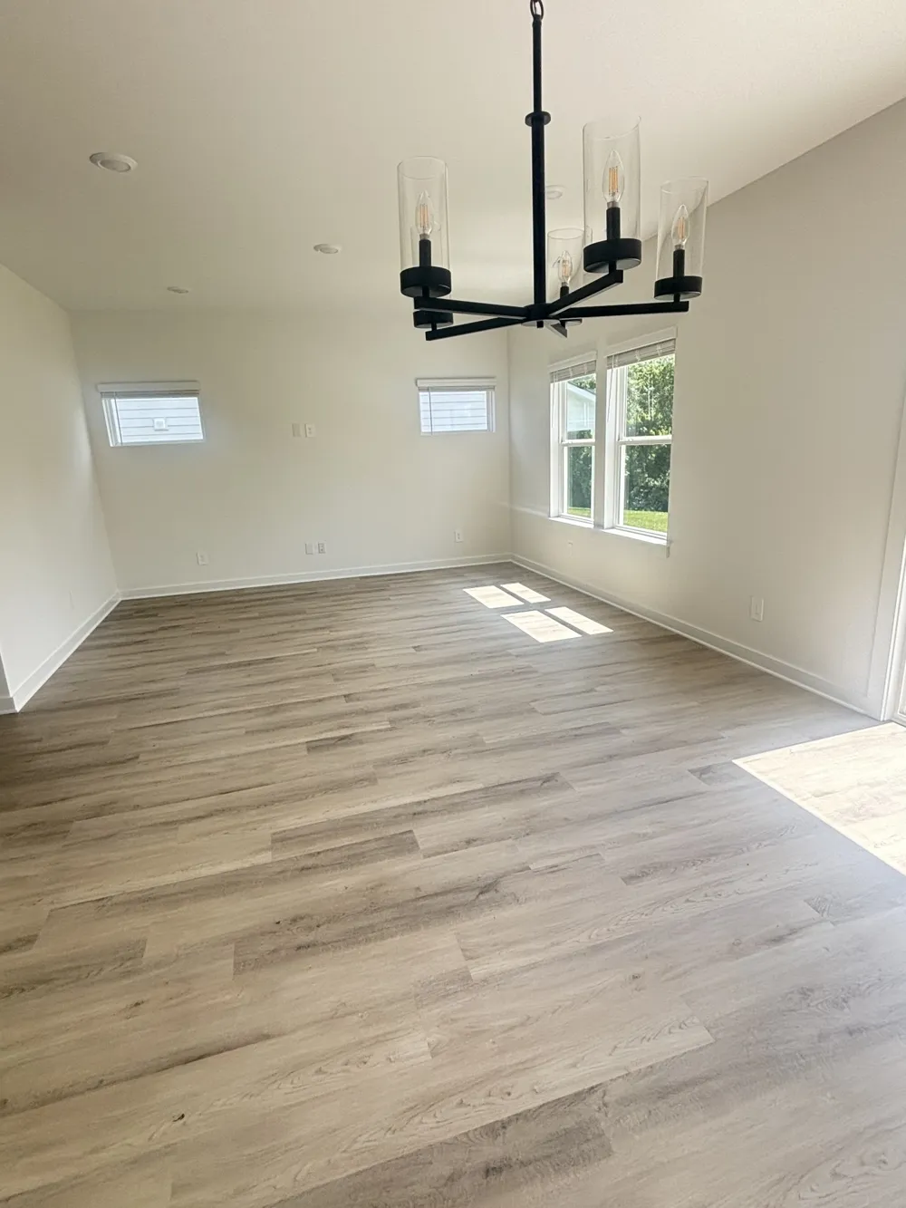 1960 Mahala Dr Hermitage, TN 37076