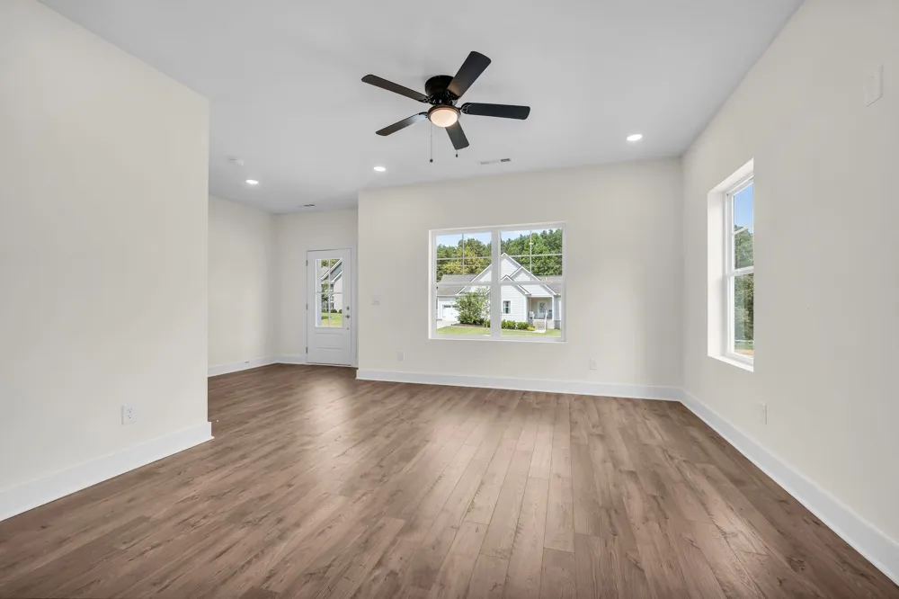 1026 Sycamore Ridge E Burns, TN 37029