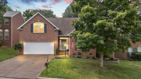 704 Sherbrooke Ct