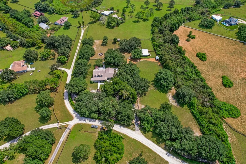 10900 ISLAND GROVE ROAD Clermont, FL 34711