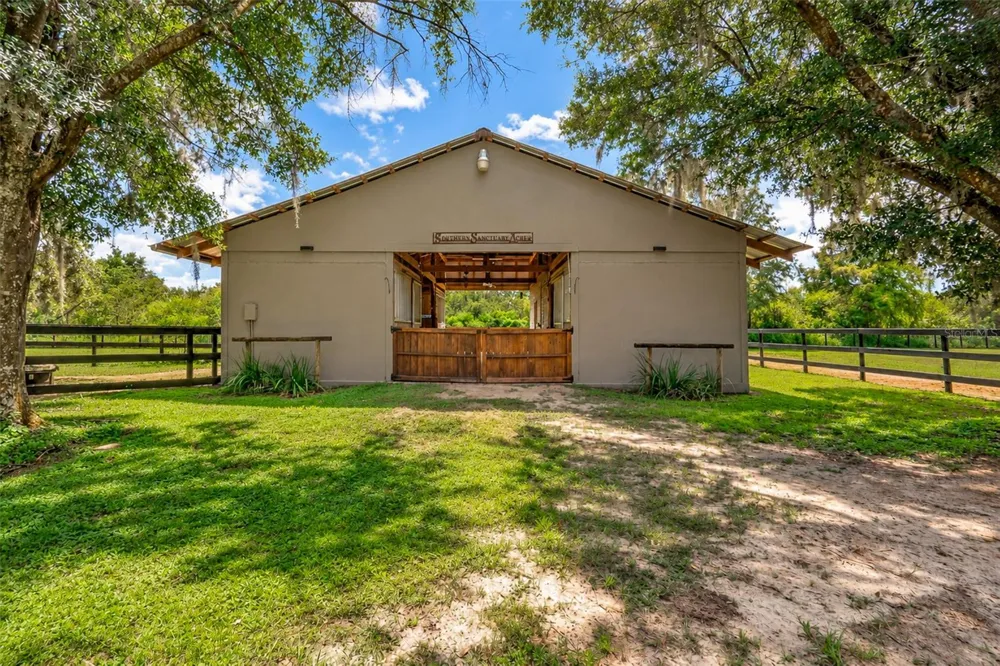 10900 ISLAND GROVE ROAD Clermont, FL 34711