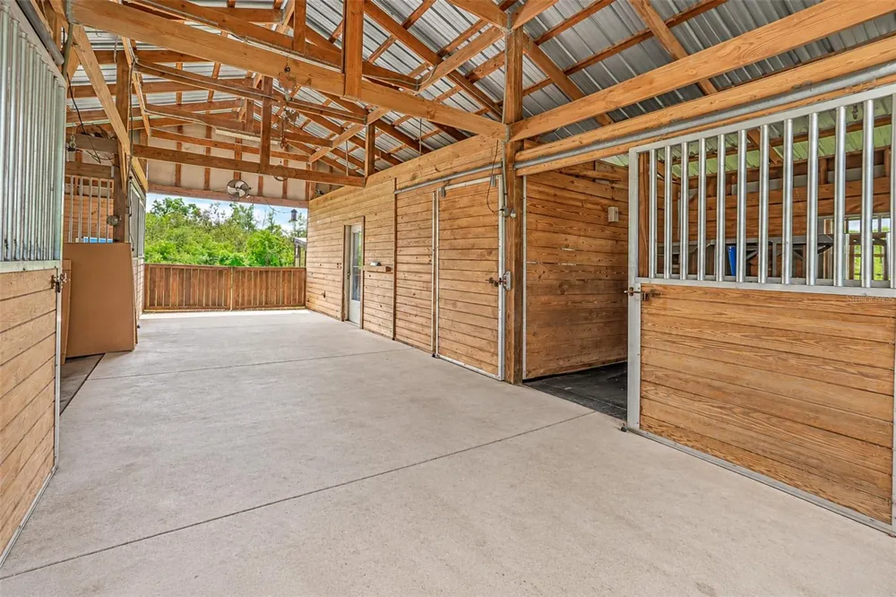 10900 ISLAND GROVE ROAD Clermont, FL 34711