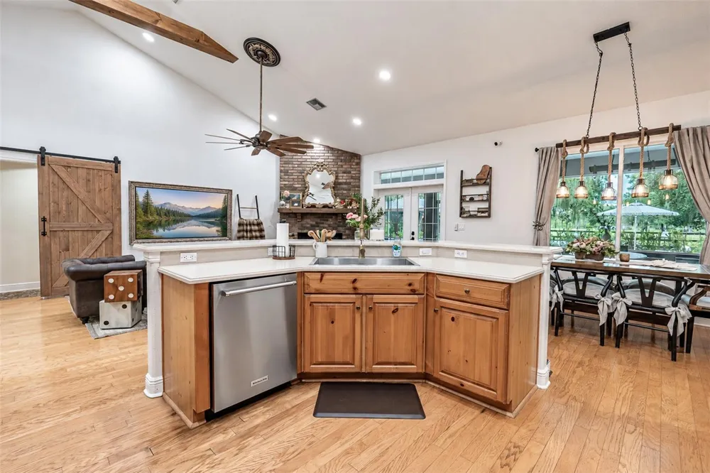 10900 ISLAND GROVE ROAD Clermont, FL 34711