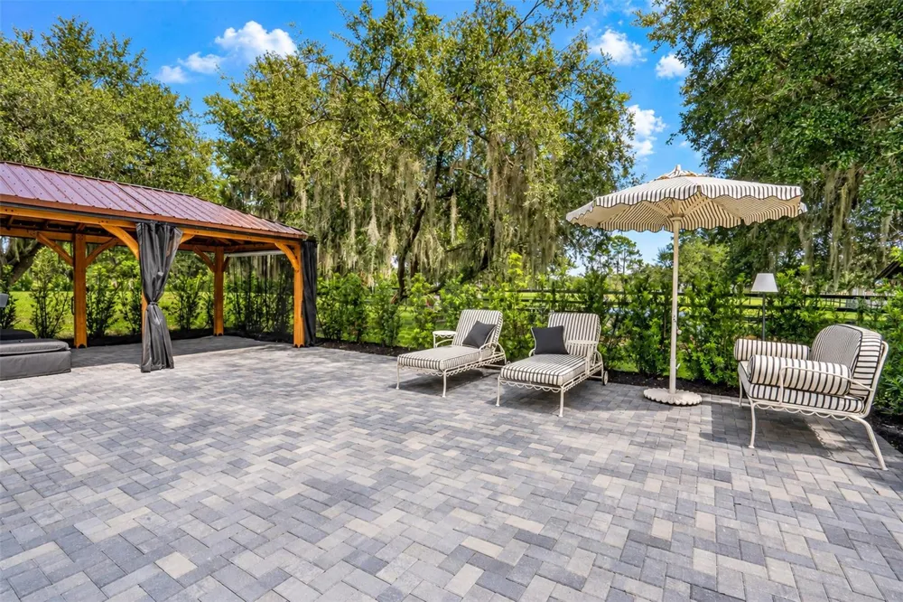 10900 ISLAND GROVE ROAD Clermont, FL 34711
