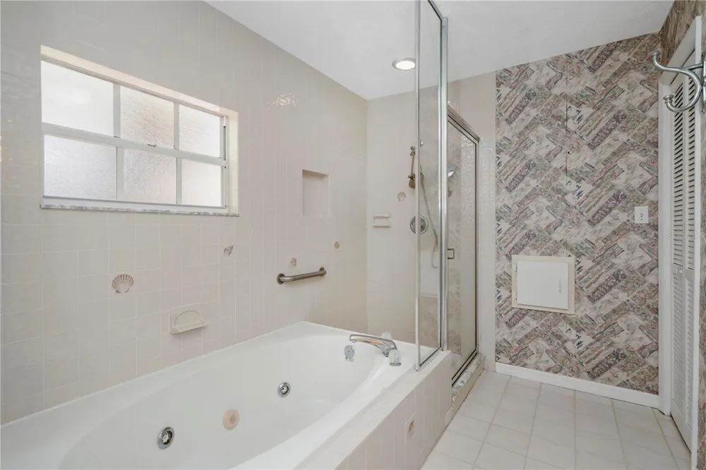 785 DUQUE ROAD Lutz, FL 33549