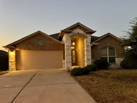 712 Manzano Lane