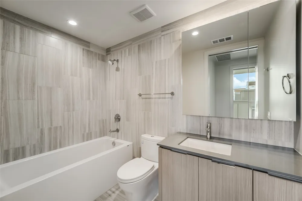 44 East Avenue #2903 Austin, TX 78701