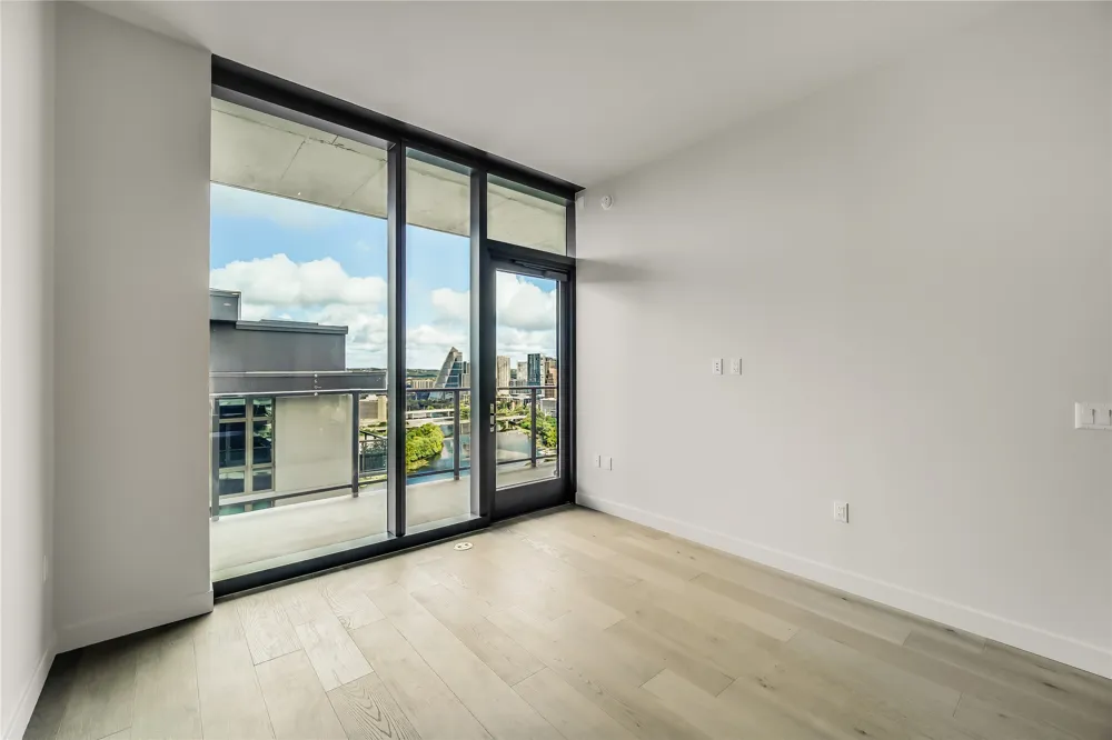 44 East Avenue #2903 Austin, TX 78701