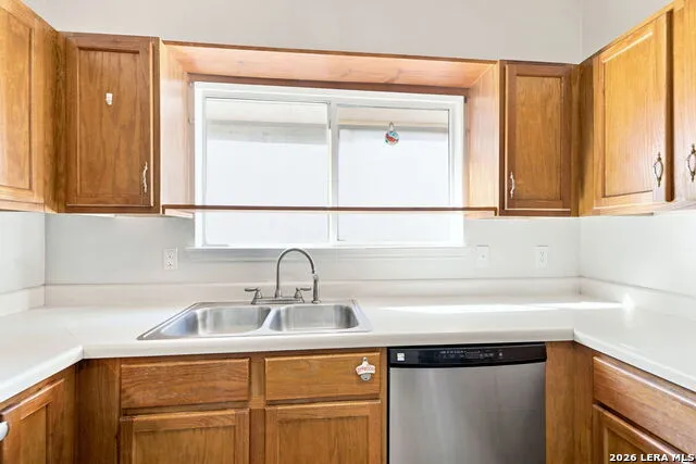 2415 CROWN XING San Antonio, TX 78251