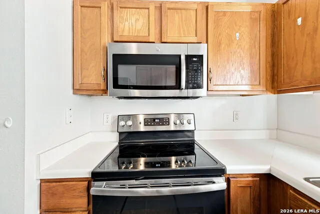 2415 CROWN XING San Antonio, TX 78251