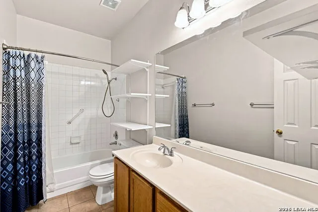 2415 CROWN XING San Antonio, TX 78251