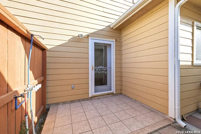 2415 CROWN XING San Antonio, TX 78251