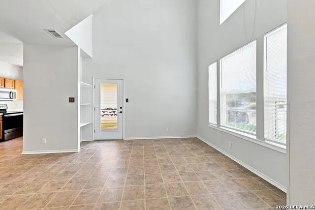 2415 CROWN XING San Antonio, TX 78251