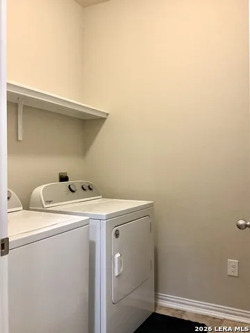 7931 HEADWATERS TRL San Antonio, TX 78254