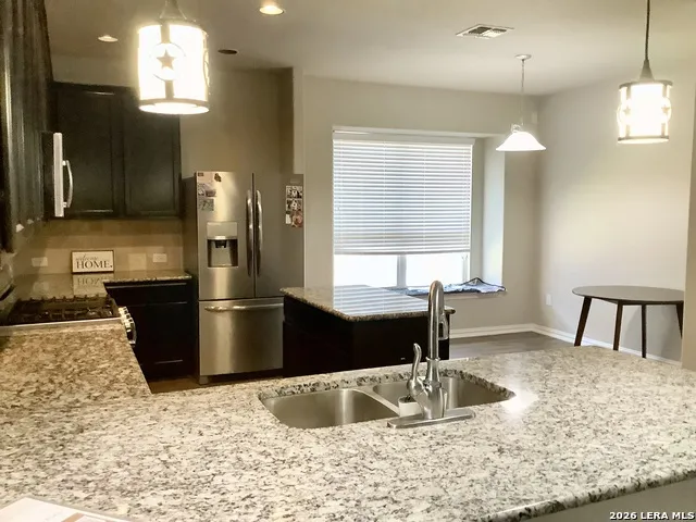 7931 HEADWATERS TRL San Antonio, TX 78254