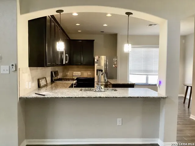 7931 HEADWATERS TRL San Antonio, TX 78254