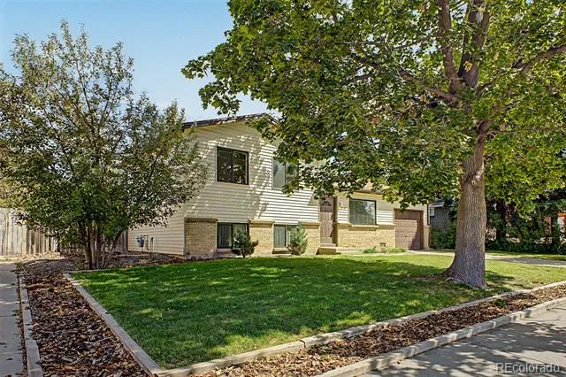 914 S Macon Street Aurora, CO 80012