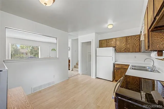 914 S Macon Street Aurora, CO 80012