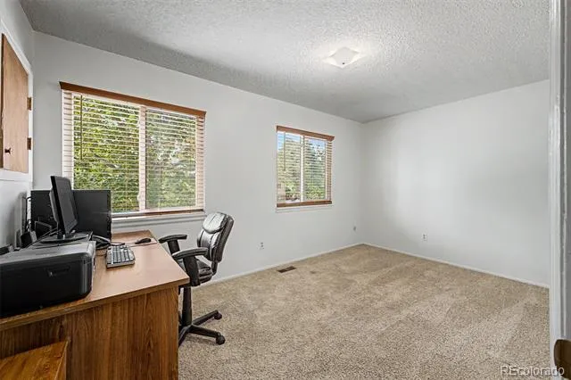 914 S Macon Street Aurora, CO 80012