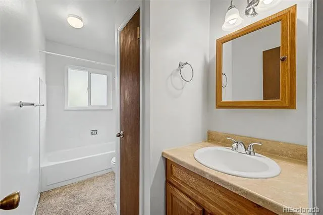 914 S Macon Street Aurora, CO 80012