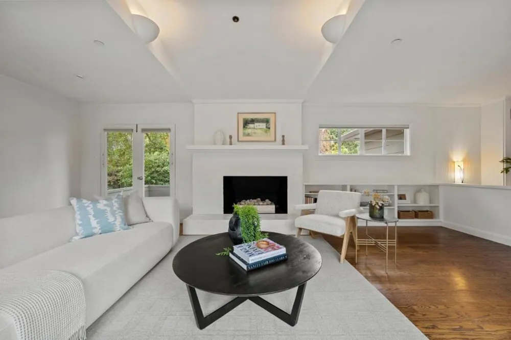 1238 Bernal Avenue Burlingame, CA 94010
