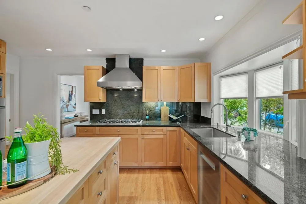 1238 Bernal Avenue Burlingame, CA 94010