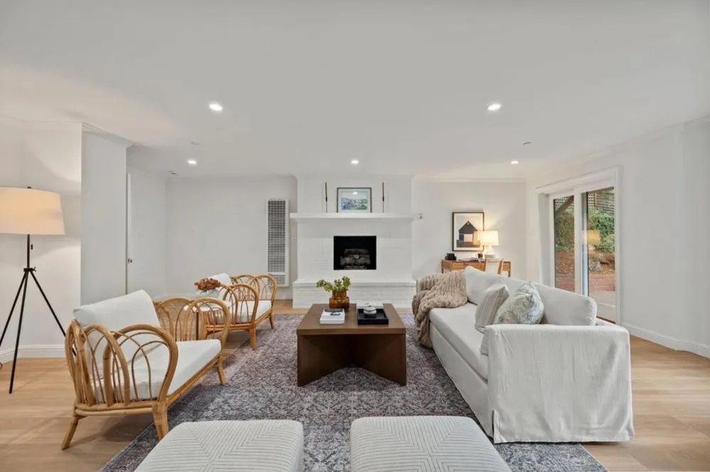 1238 Bernal Avenue Burlingame, CA 94010
