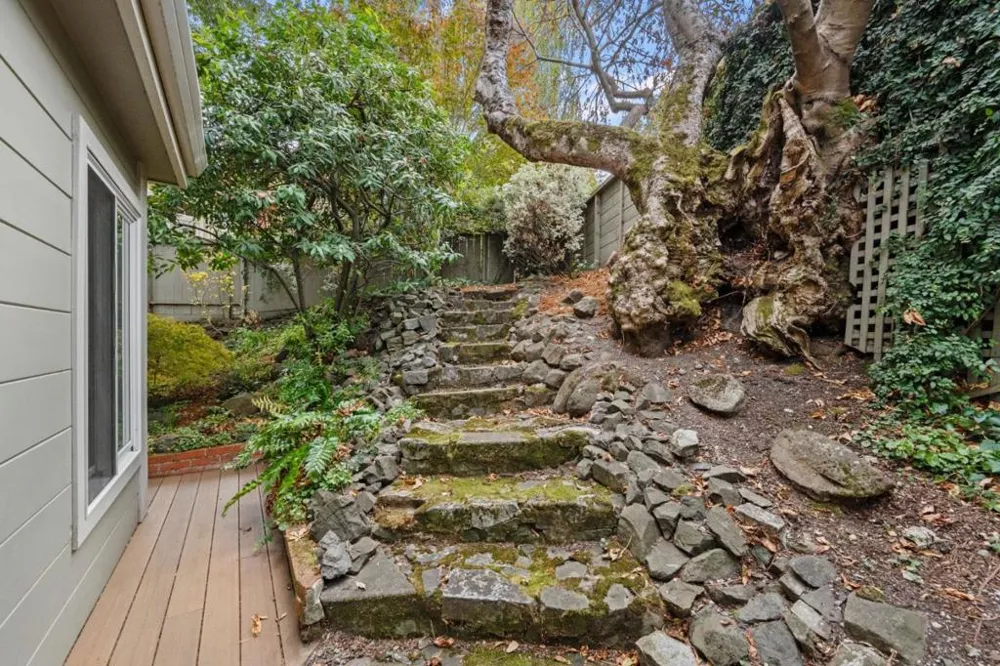 1238 Bernal Avenue Burlingame, CA 94010